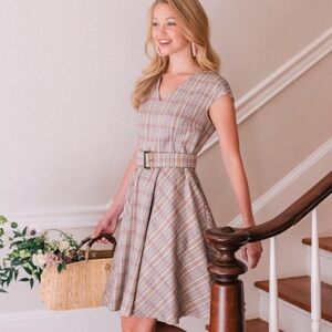 Gal Meets Glam Kelly Dress